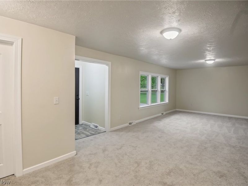 5267 Craig Avenue NW, Champion, OH 44483 Photo 17