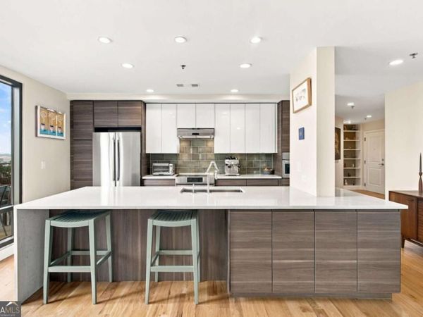 565 Peachtree Street NE, Unit 702, Atlanta, GA 30308