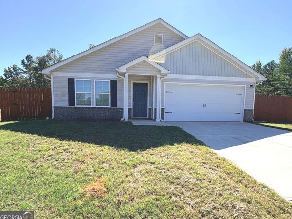 100 Red Oak Drive, Barnesville, GA 30204