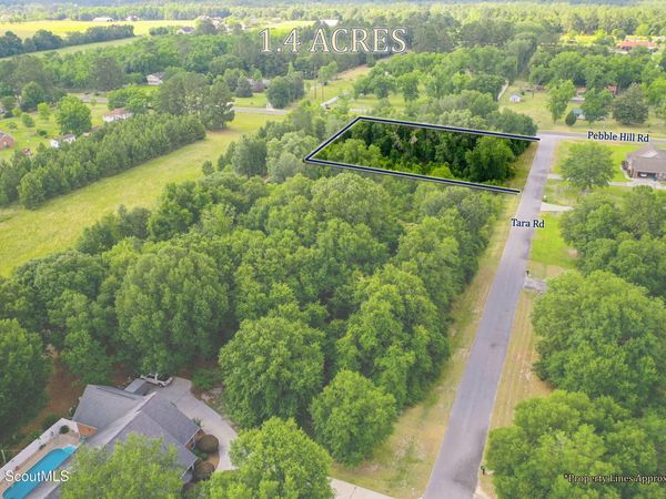 5561 Tara Road , Waycross, GA 31503
