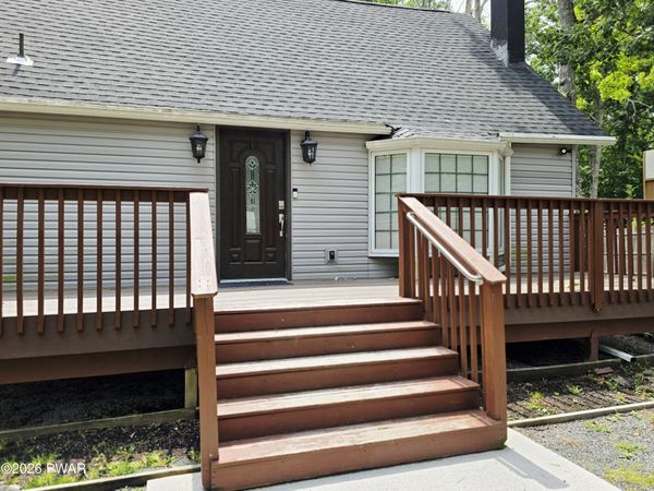 214 Lake Drive , Dingmans Ferry, PA 18328
