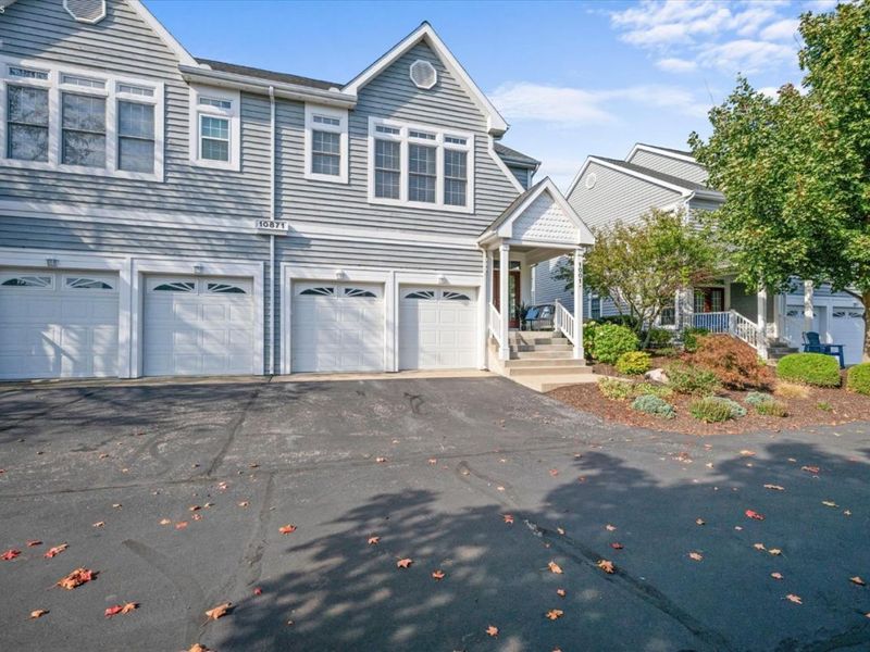 10871 N Bay Point Drive, Unit 1001, Marblehead, OH 43440 Photo 2