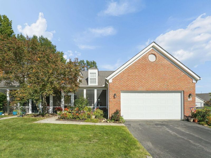 5998 Naughten Pond Drive , Columbus, OH 43213 Photo 2