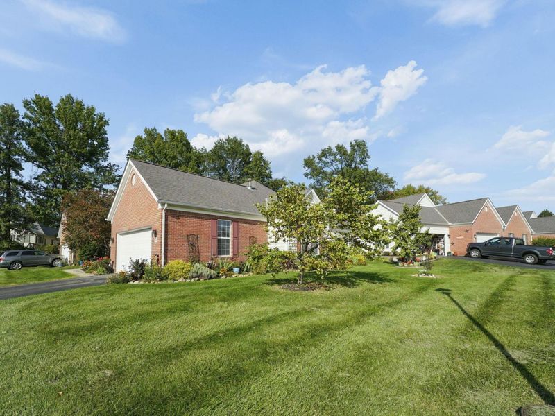 5998 Naughten Pond Drive , Columbus, OH 43213 Photo 3
