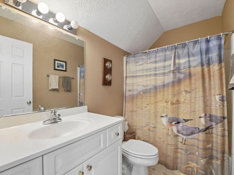 5998 Naughten Pond Drive , Columbus, OH 43213 Photo 31