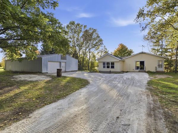 6202 Brunner ROAD, Manitowoc, WI 54220