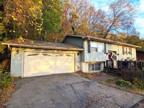 3205 Cliffside DRIVE, La Crosse, WI 54601