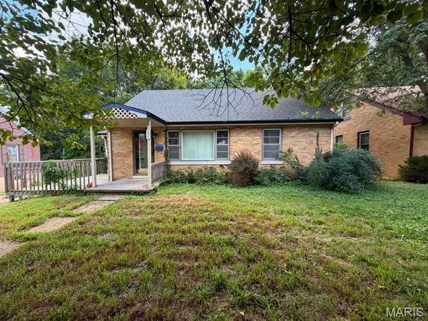 1021 Hawthorne Parkway , Jefferson City, MO 65109