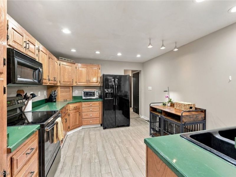 20019 Drake Road, Strongsville, OH 44149 Photo 12