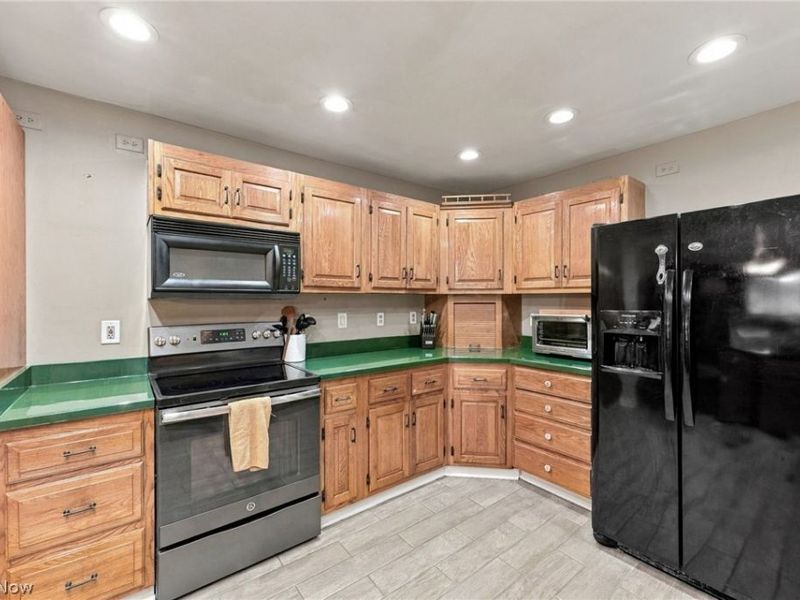 20019 Drake Road, Strongsville, OH 44149 Photo 13
