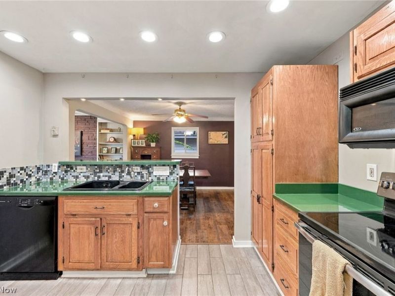 20019 Drake Road, Strongsville, OH 44149 Photo 14