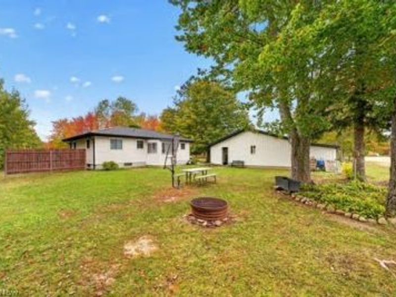 886 Long Shadow Lane, Rome, OH 44085 Photo 32