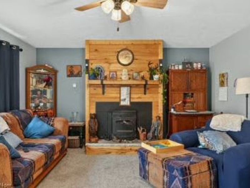 886 Long Shadow Lane, Rome, OH 44085 Photo 8