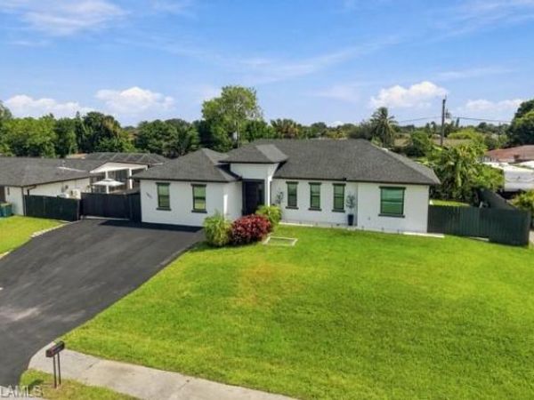 3000 47th ST SW, NAPLES, FL 34116