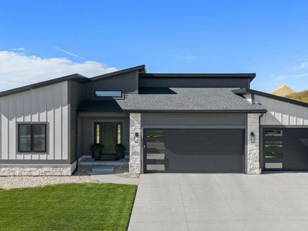 2013 Paris Lane, Cottage Grove, WI 53527
