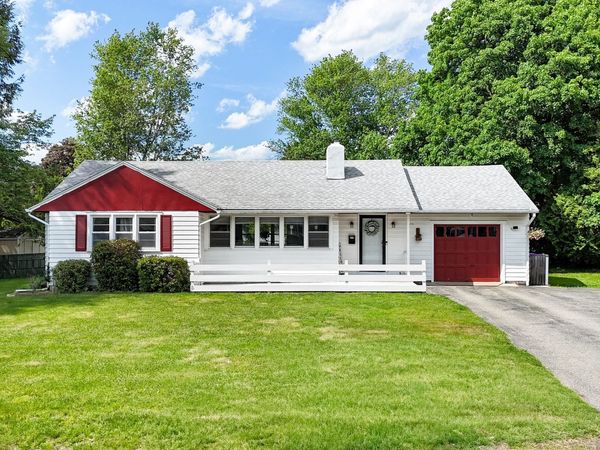 62 Clayton Road, Holyoke, MA 01040