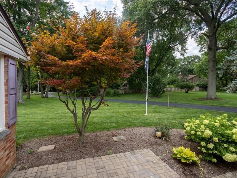 4363 Trails End Drive, Kettering, OH 45429 Photo 13
