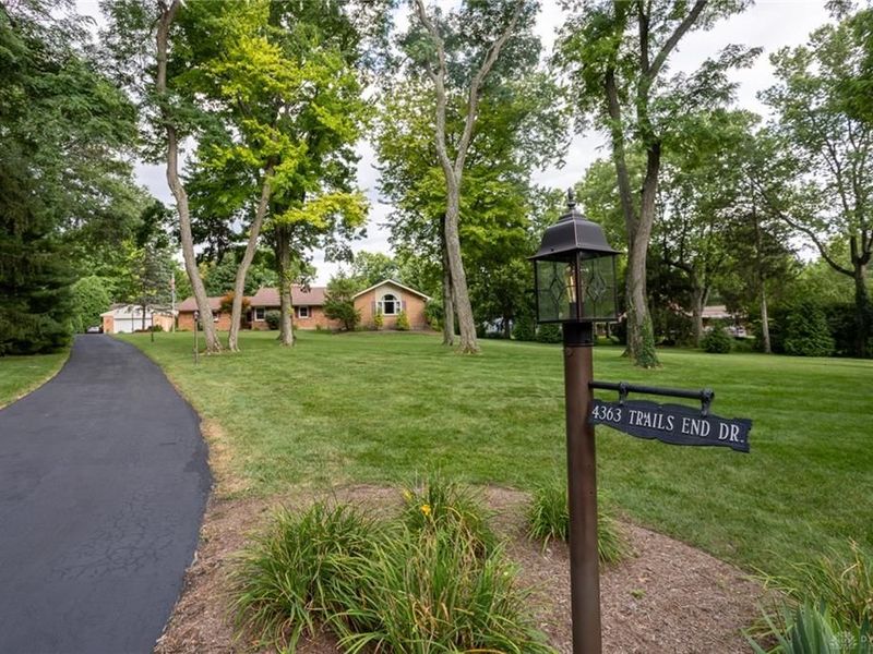 4363 Trails End Drive, Kettering, OH 45429 Photo 4