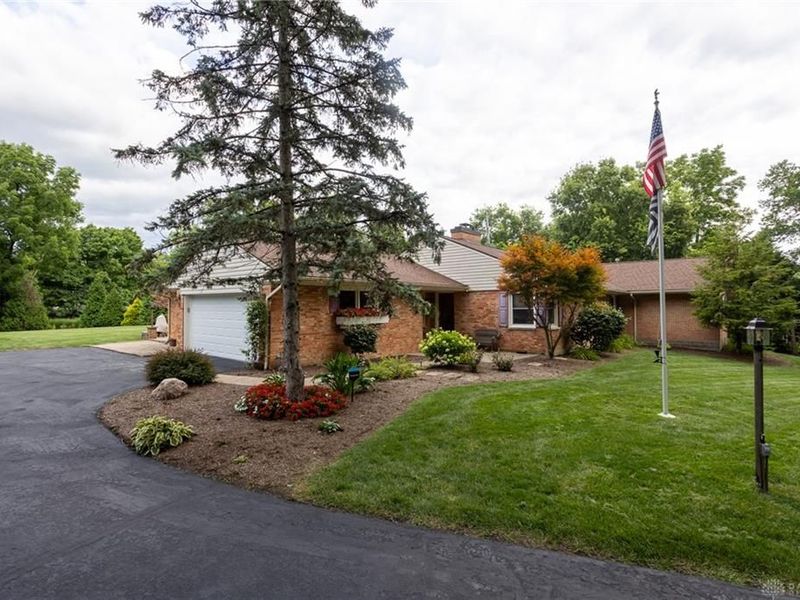 4363 Trails End Drive, Kettering, OH 45429 Photo 5