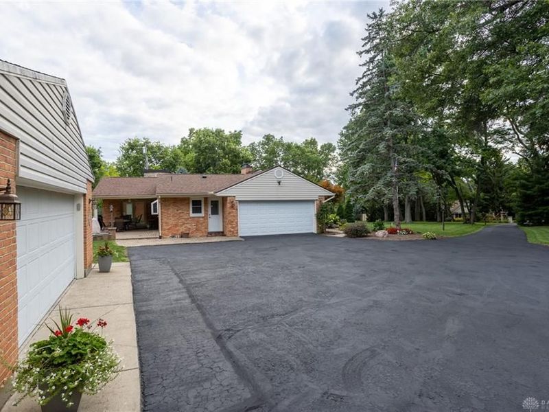 4363 Trails End Drive, Kettering, OH 45429 Photo 7