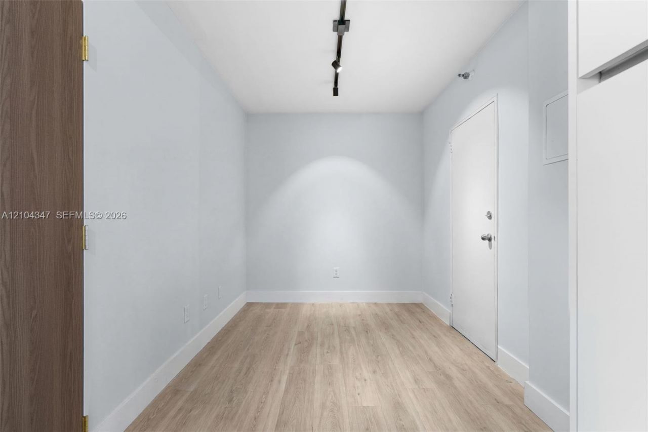 10185 Collins Ave , Unit 919, Bal Harbour, FL 33154 Photo