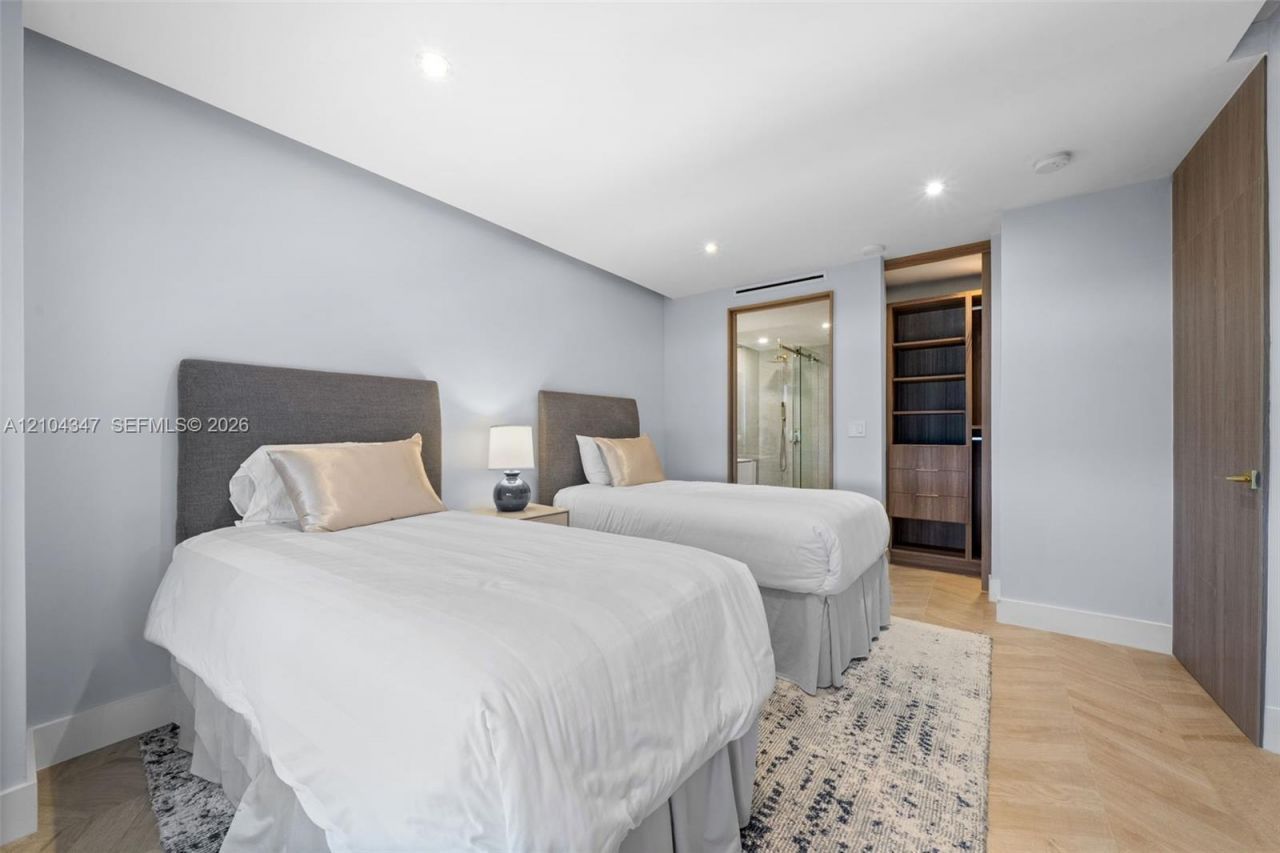 10185 Collins Ave , Unit 919, Bal Harbour, FL 33154 Photo