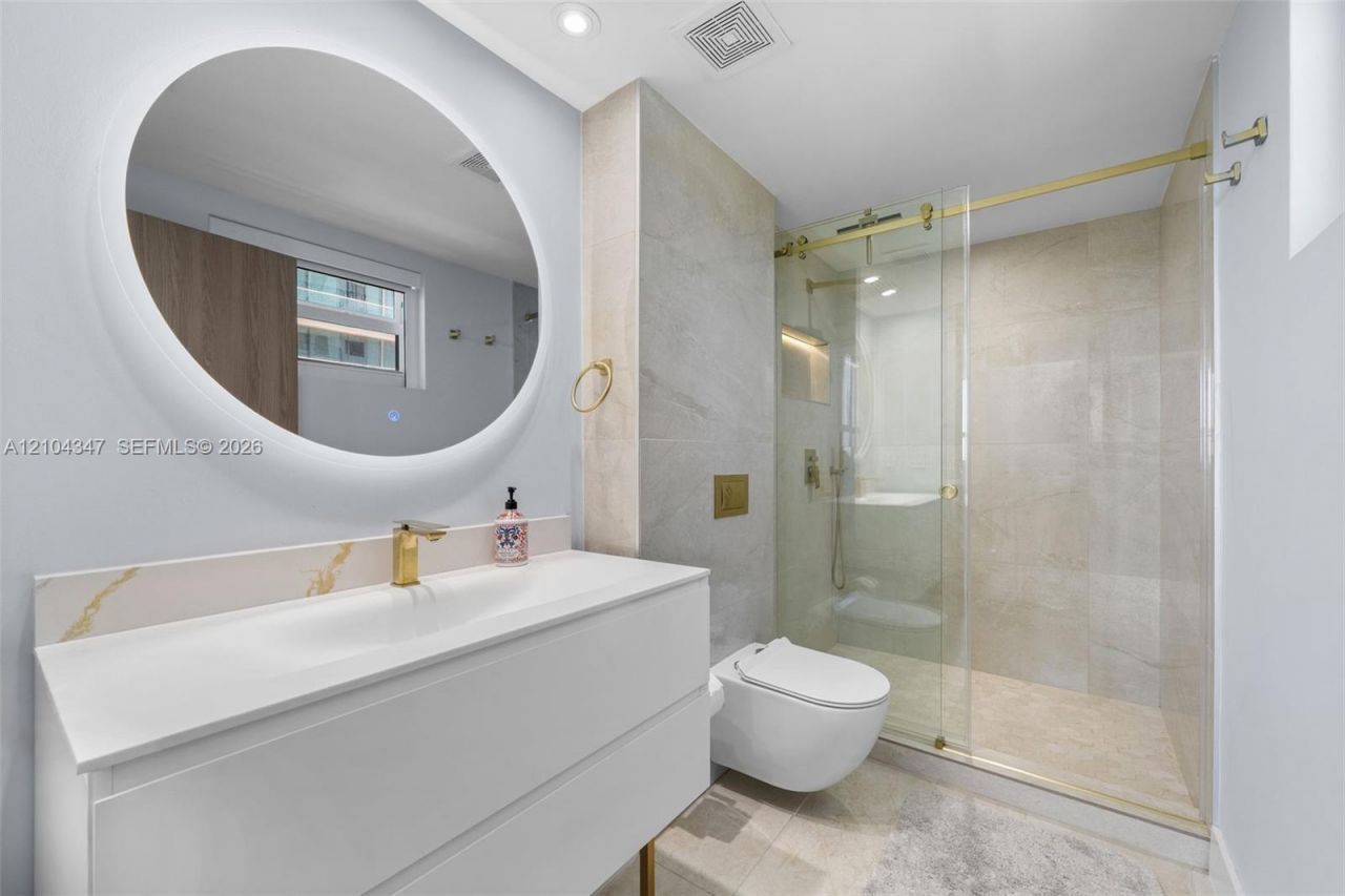 10185 Collins Ave , Unit 919, Bal Harbour, FL 33154 Photo