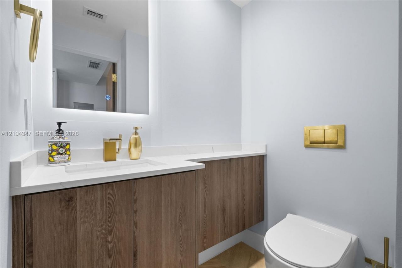 10185 Collins Ave , Unit 919, Bal Harbour, FL 33154 Photo