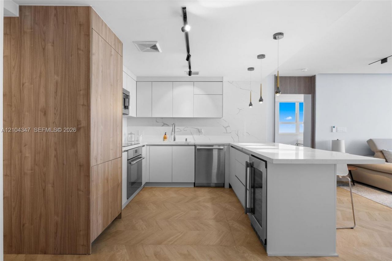 10185 Collins Ave , Unit 919, Bal Harbour, FL 33154 Photo