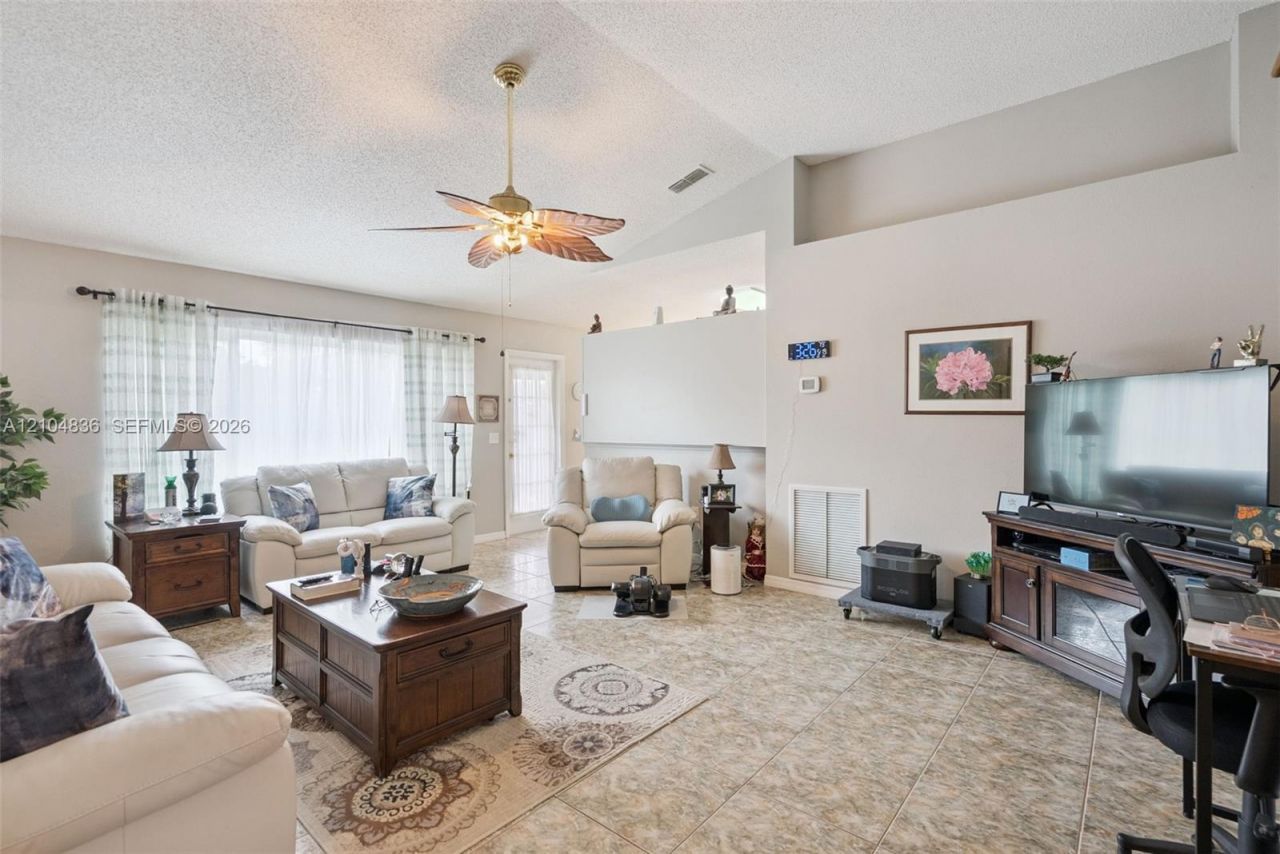2563 Sheffield , Deltona, FL 32738 Photo
