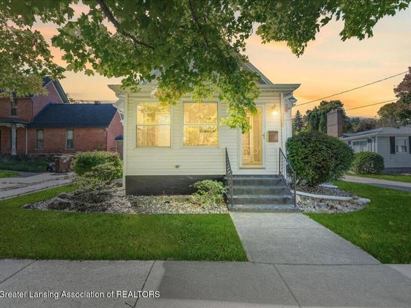 205 W Cass Street, St. Johns, MI 48879