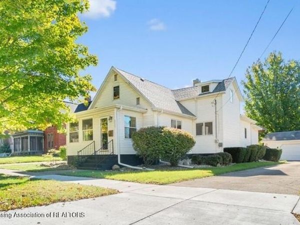 205 W Cass Street, St. Johns, MI 48879