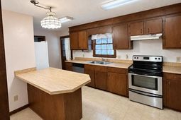 197 Glass Hill Dr.  photo 4
