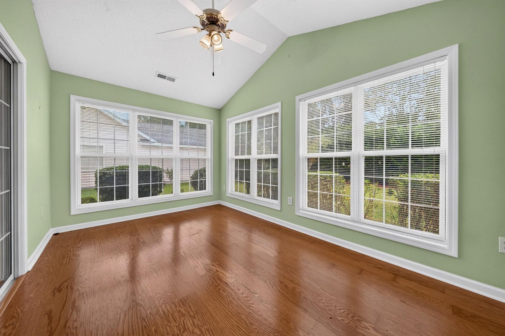 1076 Vestry Dr.  Photo 25