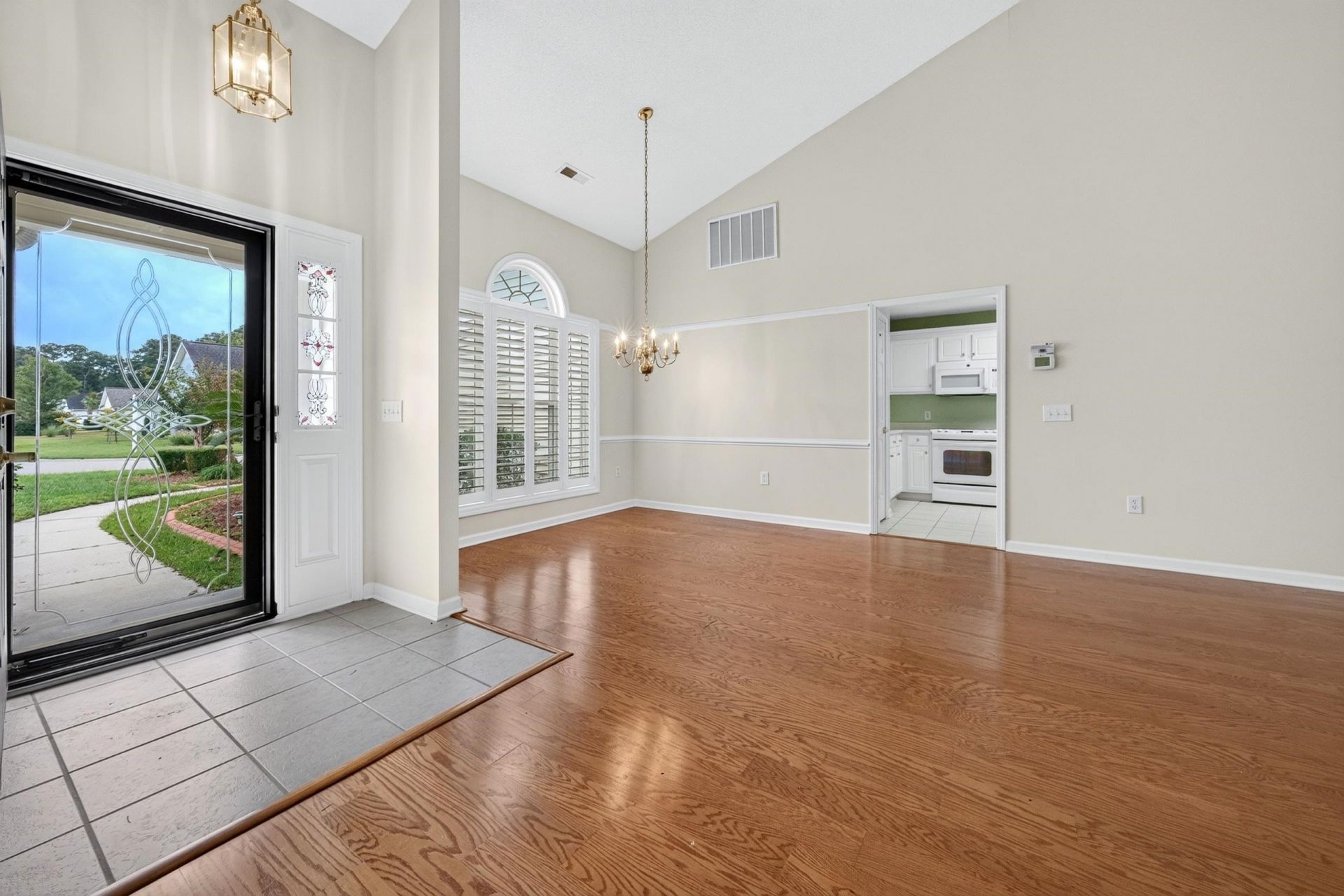 1076 Vestry Dr.  Photo 7