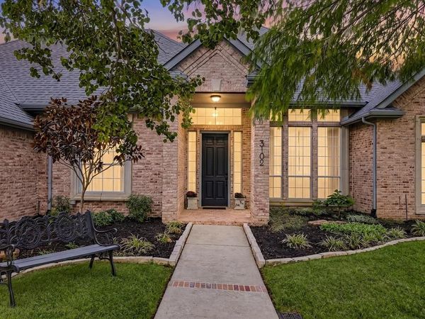 3102 Hillside Drive, Highland Village, TX 75077