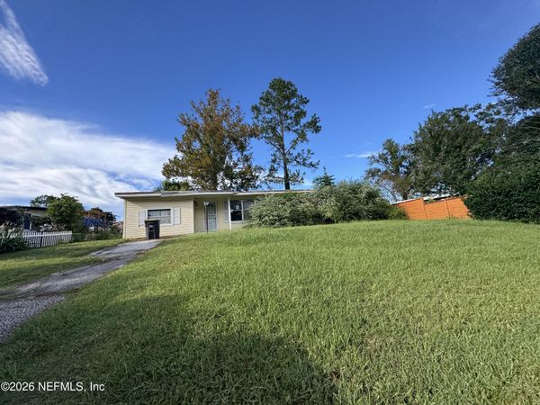 8045 DELAROCHE Drive, Jacksonville, FL 32210