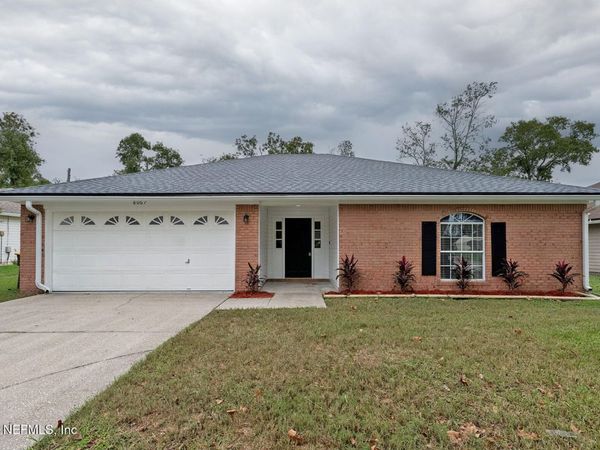 8067 MACTAVISH Way W, Jacksonville, FL 32244