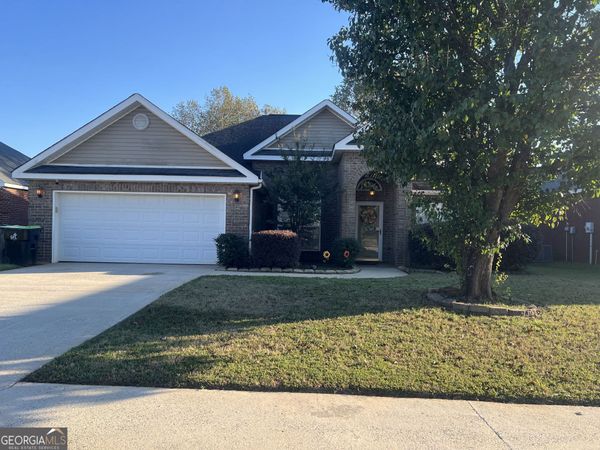 104 Alexis Way, Byron, GA 31008