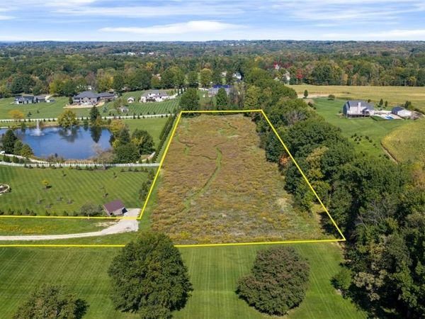 7514 Farmbrook Avenue NW, North Canton, OH 44720