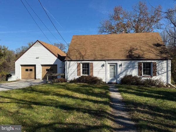8711 EMGE ROAD, PARKVILLE, MD 21234