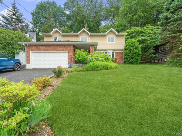 44 Sandy Hollow Road , Port Washington, NY 11050