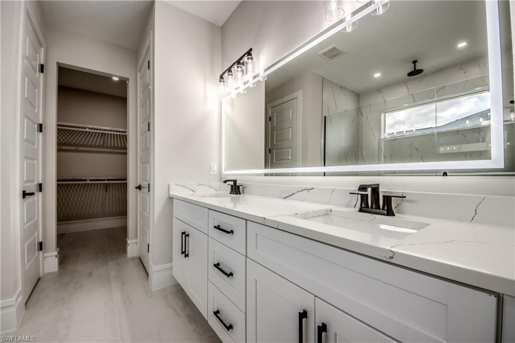 1429 NW 2nd St , Cape Coral, FL 33993 Photo