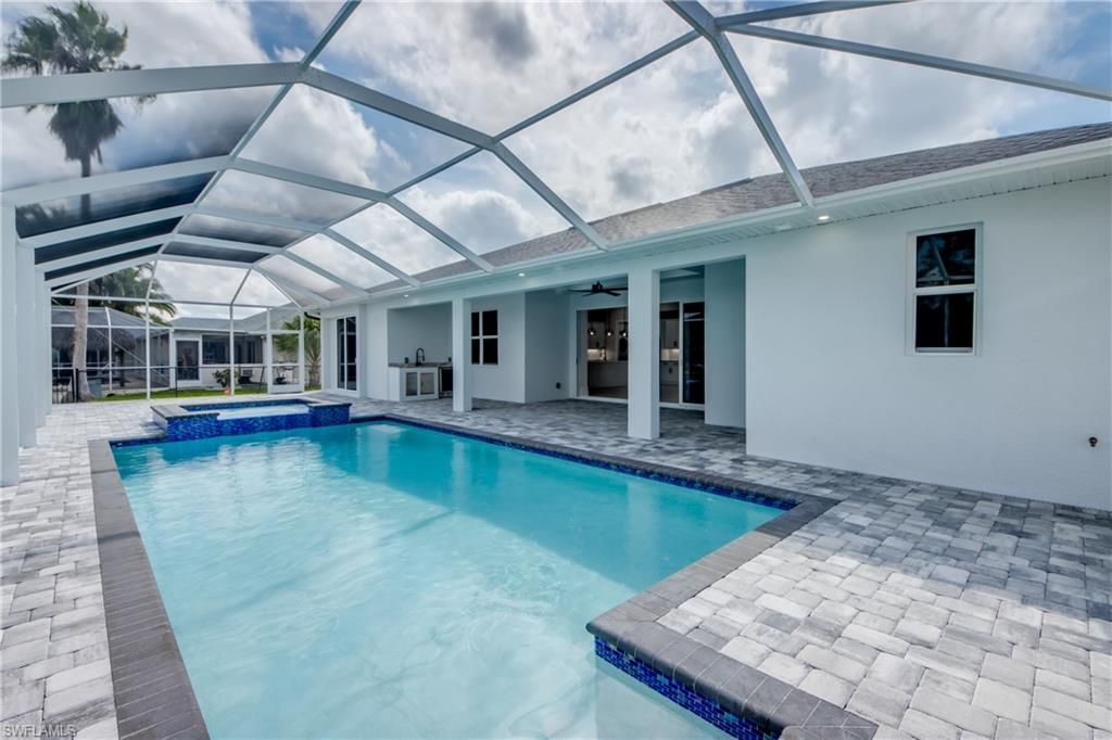 1429 NW 2nd St , Cape Coral, FL 33993 Photo