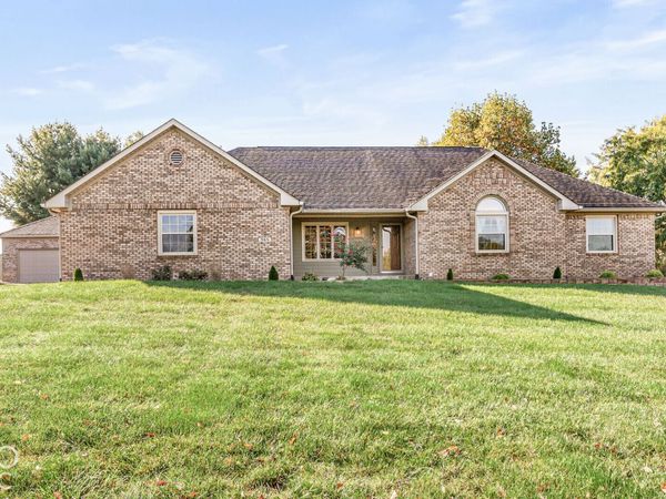 965 W Upland Court, Mooresville, IN 46158