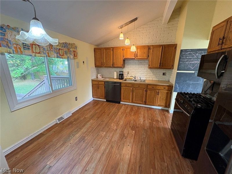 474 Mohawk Trail, Brunswick, OH 44212 Photo 21