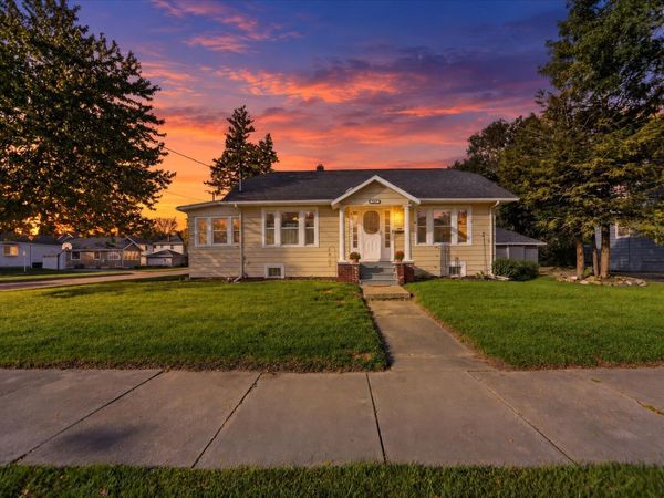 732 Elmwood Avenue, Jackson, MI 49203