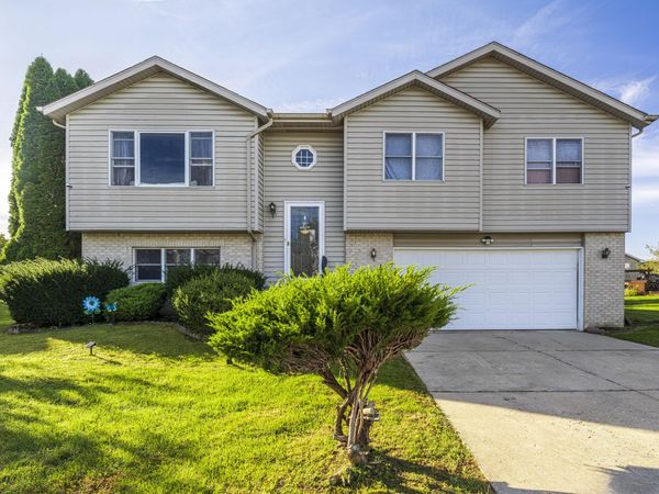 129 Pheasant Run Drive , Hobart, IN 46342