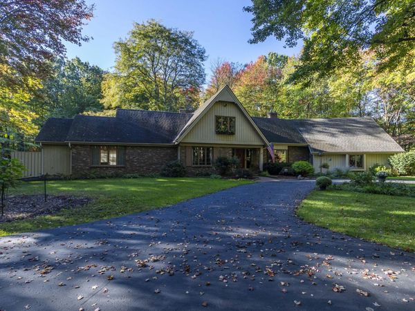 4825 Buttercup Lane, Okemos, MI 48864