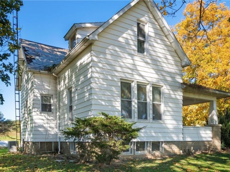 17791 Leatherwood Road, Salesville, OH 43778 Photo 6